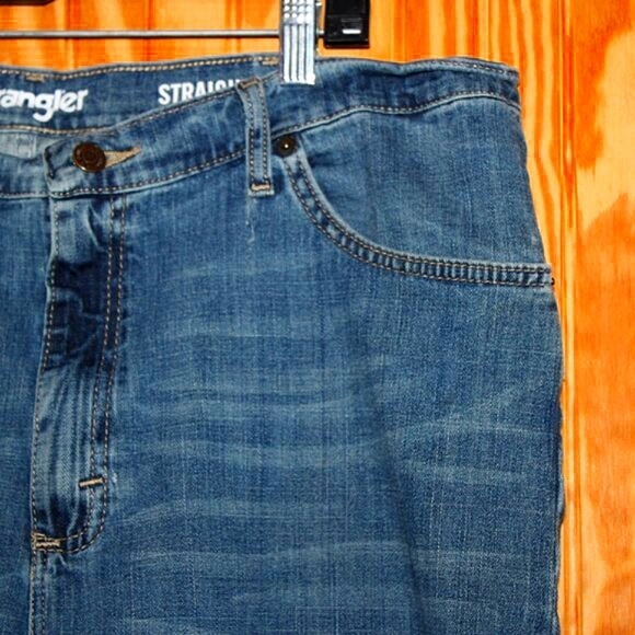 Wrangler Straight Fit Denim Shorts - Size 38 - Picture 4 of 7